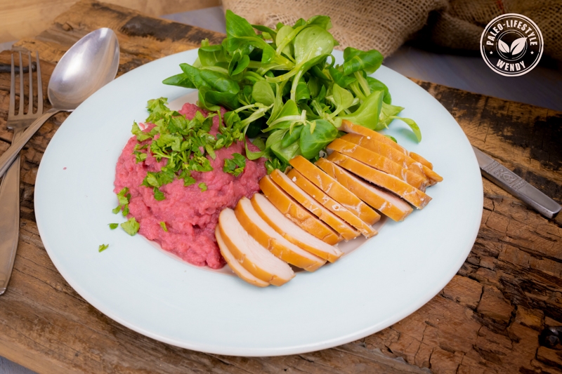 paleo red velvet puree met gerookte kip