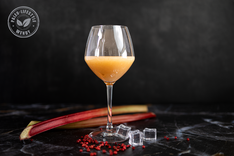 paleo rabarber mocktail